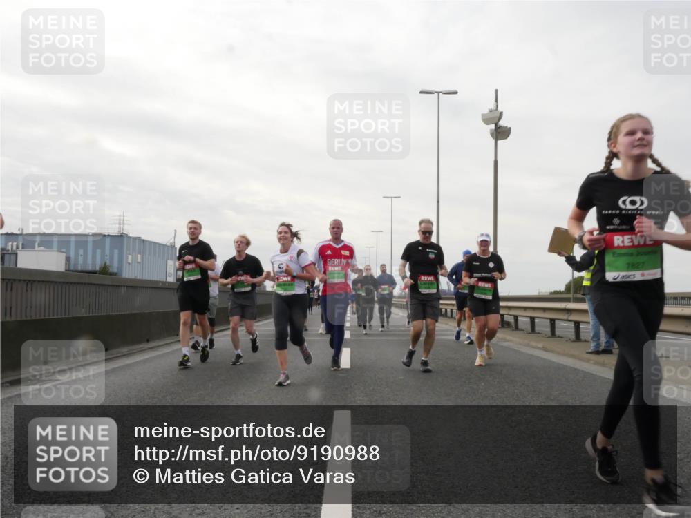 03.10.2025 - Köhlbrandbrückenlauf Matties Gatica Varas http://msf.ph/oto/9190988 03.10.2025 16:04:29 Position 3 7827 meine-sportfotos.de