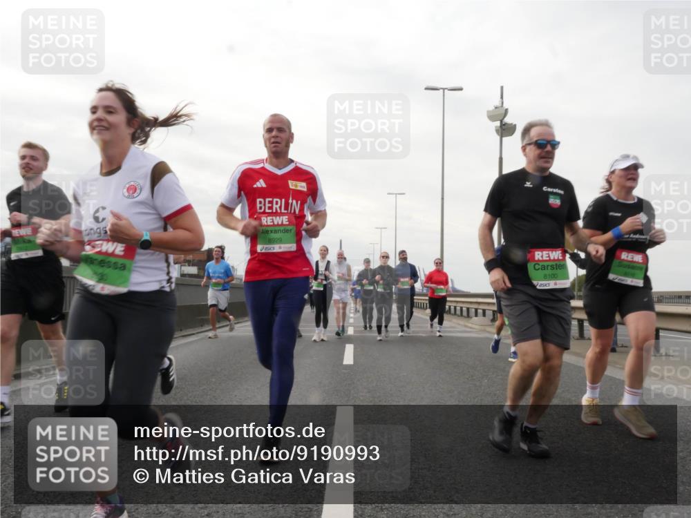 03.10.2025 - Köhlbrandbrückenlauf Matties Gatica Varas http://msf.ph/oto/9190993 03.10.2025 16:04:30 Position 3 8929, 8100 meine-sportfotos.de