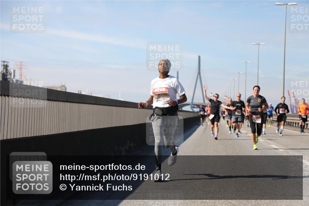 03.10.2025 - Köhlbrandbrückenlauf Yannick Fuchs http://msf.ph/oto/9191012 03.10.2025 11:51:28 Position 3 4351 meine-sportfotos.de