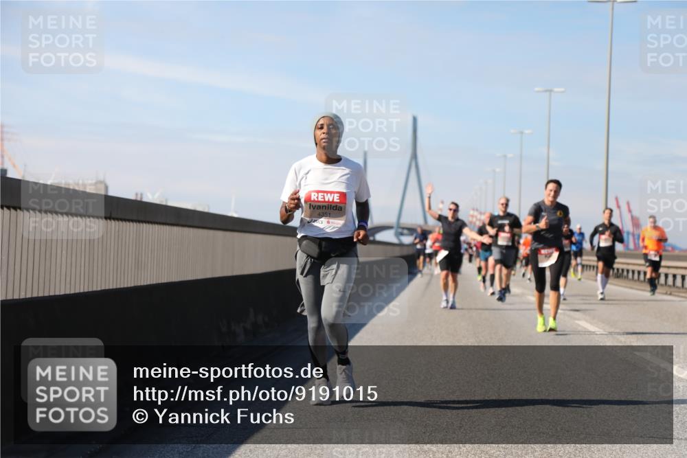 03.10.2025 - Köhlbrandbrückenlauf Yannick Fuchs http://msf.ph/oto/9191015 03.10.2025 11:51:28 Position 3 4351 meine-sportfotos.de