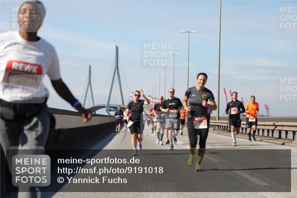 03.10.2025 - Köhlbrandbrückenlauf Yannick Fuchs http://msf.ph/oto/9191018 03.10.2025 11:51:29 Position 3  meine-sportfotos.de