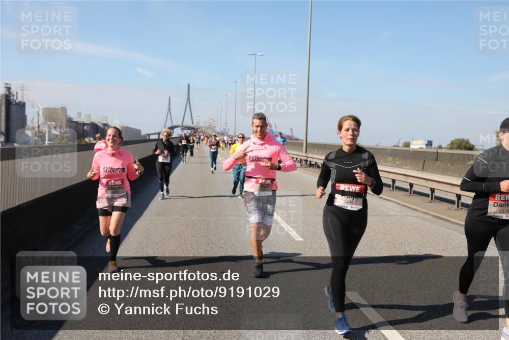 03.10.2025 - Köhlbrandbrückenlauf Yannick Fuchs http://msf.ph/oto/9191029 03.10.2025 12:11:10 Position 3 5548, 5575 meine-sportfotos.de