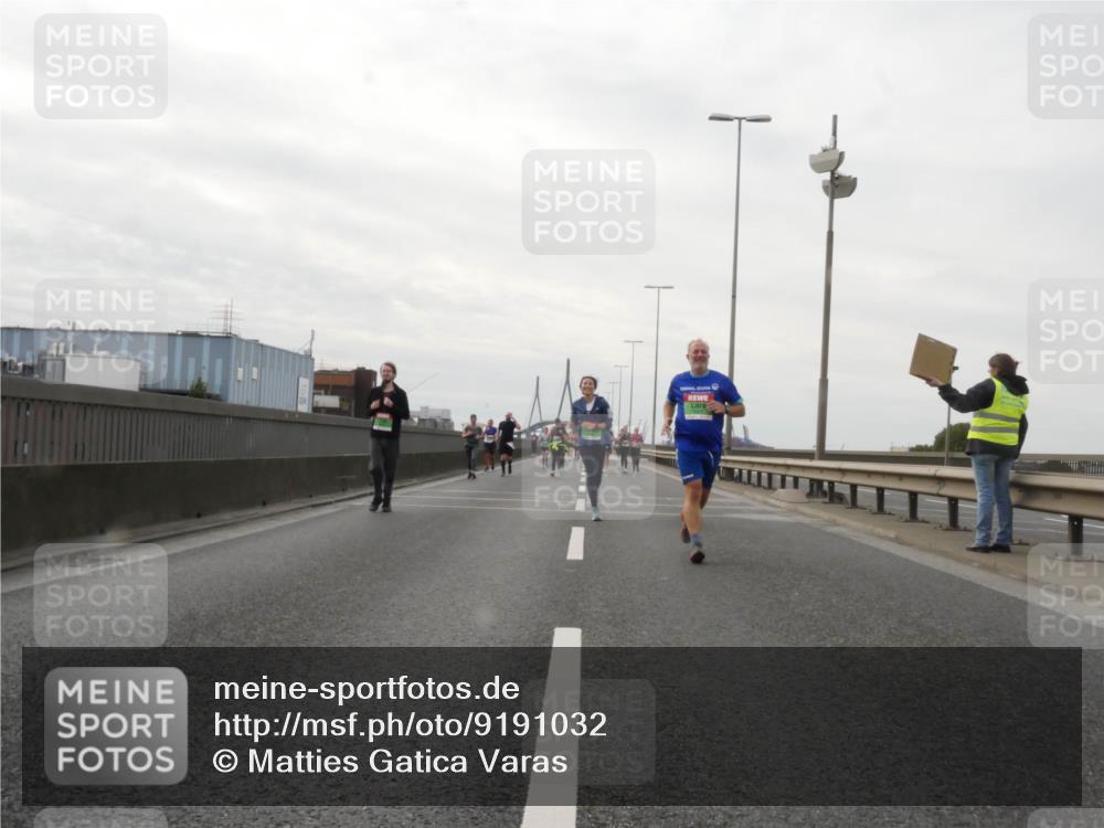 03.10.2025 - Köhlbrandbrückenlauf Matties Gatica Varas http://msf.ph/oto/9191032 03.10.2025 16:04:38 Position 3  meine-sportfotos.de
