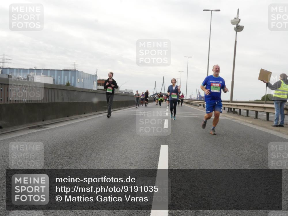 03.10.2025 - Köhlbrandbrückenlauf Matties Gatica Varas http://msf.ph/oto/9191035 03.10.2025 16:04:38 Position 3  meine-sportfotos.de