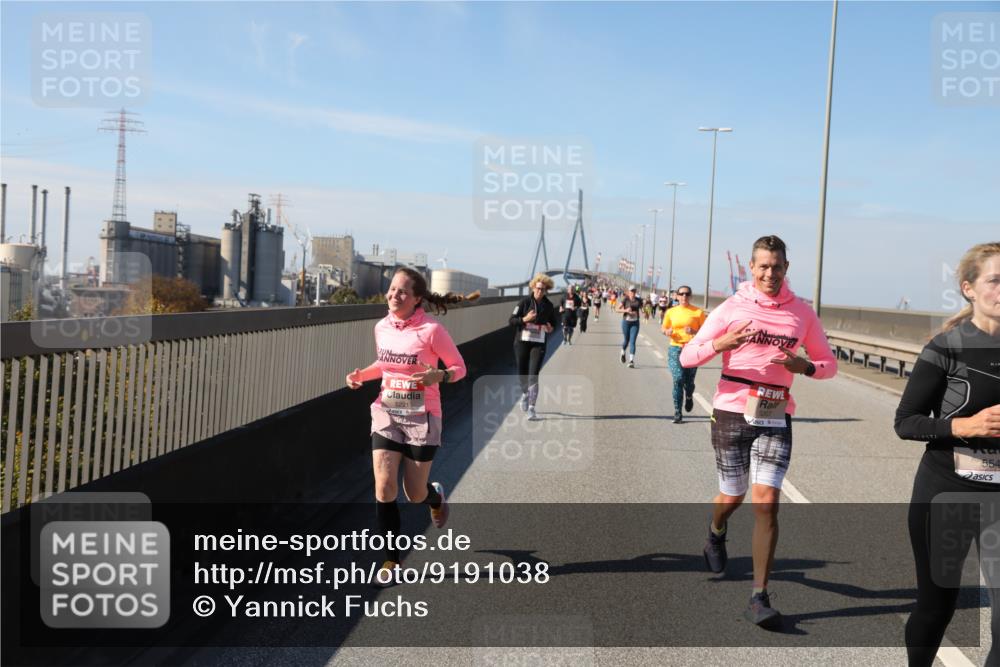 03.10.2025 - Köhlbrandbrückenlauf Yannick Fuchs http://msf.ph/oto/9191038 03.10.2025 12:11:10 Position 3 5221, 7554 meine-sportfotos.de
