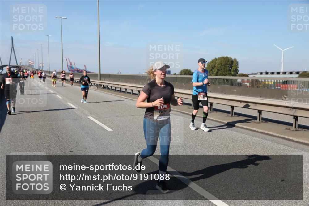 03.10.2025 - Köhlbrandbrückenlauf Yannick Fuchs http://msf.ph/oto/9191088 03.10.2025 12:11:18 Position 3 5367 meine-sportfotos.de