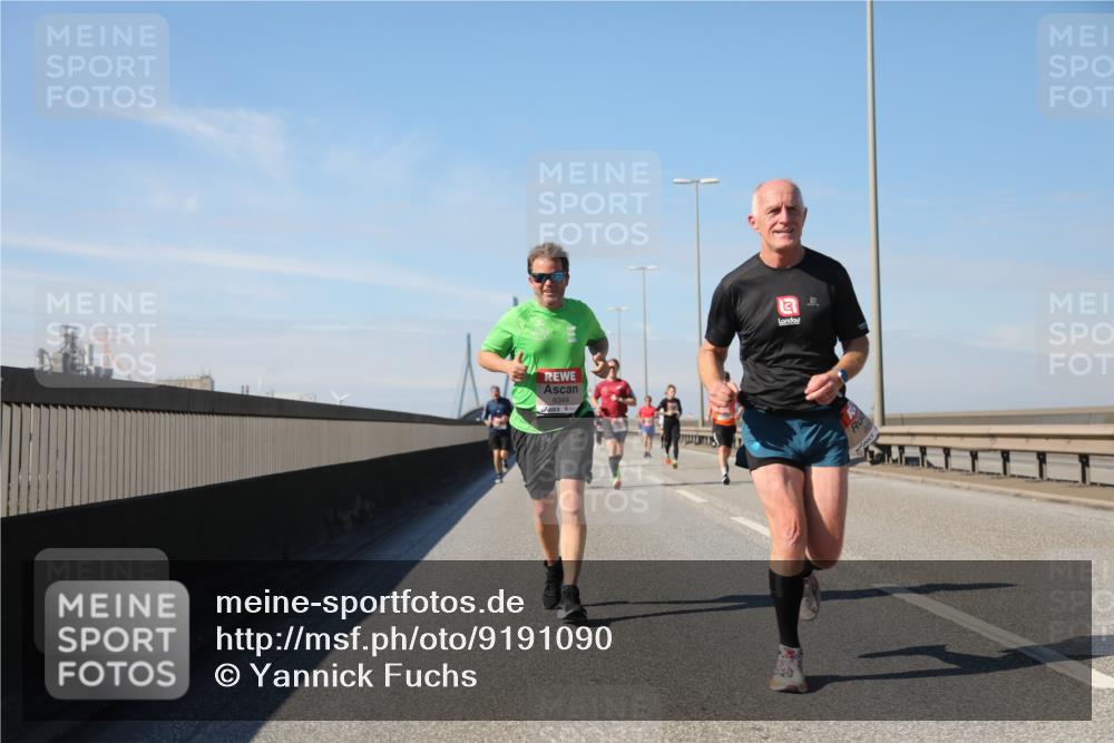 03.10.2025 - Köhlbrandbrückenlauf Yannick Fuchs http://msf.ph/oto/9191090 03.10.2025 11:51:36 Position 3 6349 meine-sportfotos.de