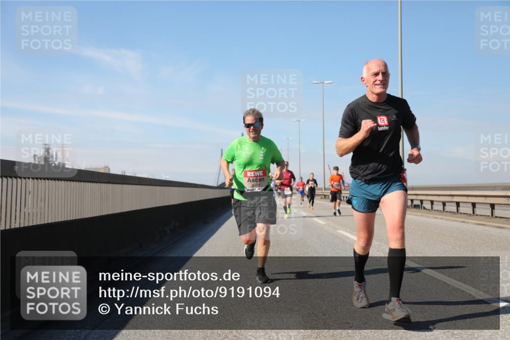 03.10.2025 - Köhlbrandbrückenlauf Yannick Fuchs http://msf.ph/oto/9191094 03.10.2025 11:51:36 Position 3 6349 meine-sportfotos.de