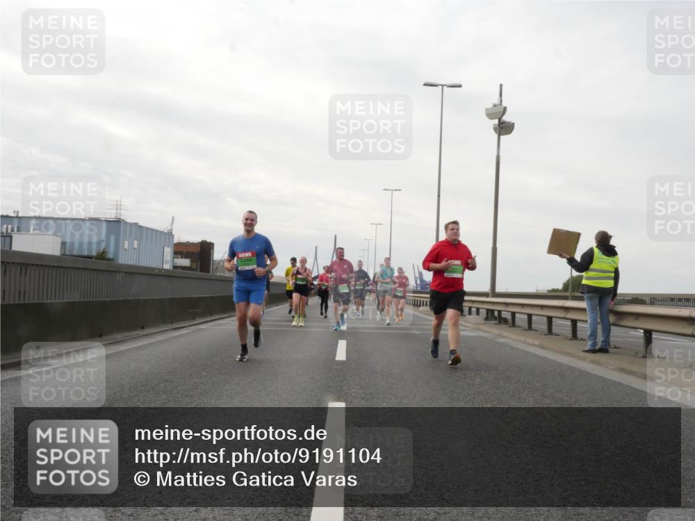 03.10.2025 - Köhlbrandbrückenlauf Matties Gatica Varas http://msf.ph/oto/9191104 03.10.2025 16:04:54 Position 3  meine-sportfotos.de