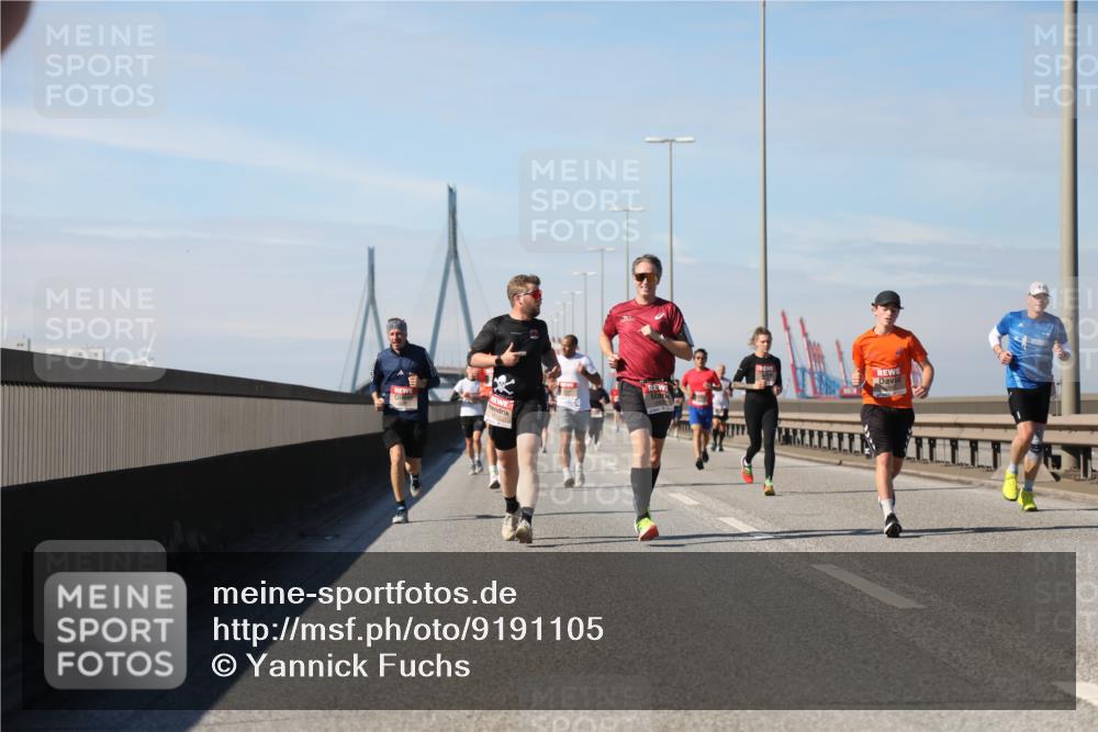 03.10.2025 - Köhlbrandbrückenlauf Yannick Fuchs http://msf.ph/oto/9191105 03.10.2025 11:51:38 Position 3  meine-sportfotos.de