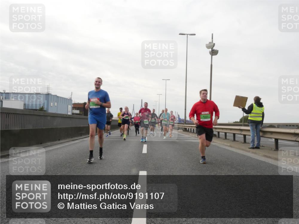03.10.2025 - Köhlbrandbrückenlauf Matties Gatica Varas http://msf.ph/oto/9191107 03.10.2025 16:04:54 Position 3  meine-sportfotos.de