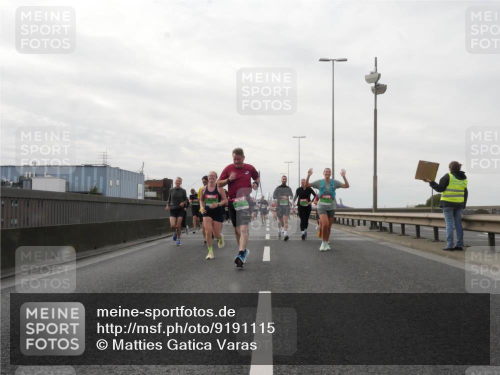 03.10.2025 - Köhlbrandbrückenlauf Matties Gatica Varas http://msf.ph/oto/9191115 03.10.2025 16:04:56 Position 3  meine-sportfotos.de
