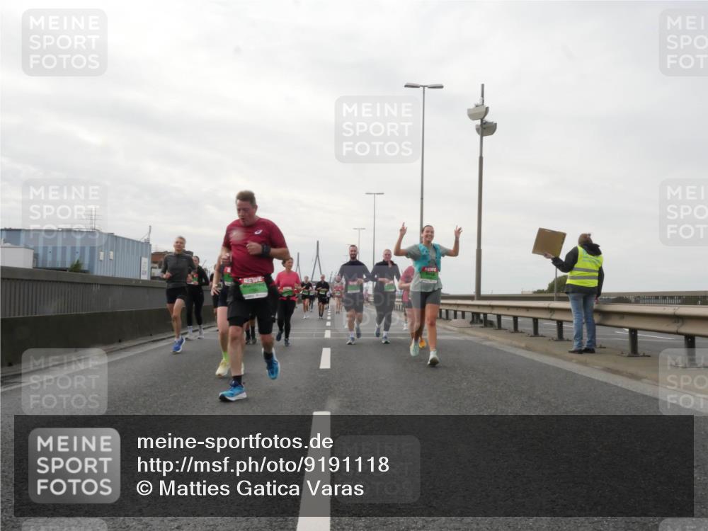 03.10.2025 - Köhlbrandbrückenlauf Matties Gatica Varas http://msf.ph/oto/9191118 03.10.2025 16:04:57 Position 3  meine-sportfotos.de