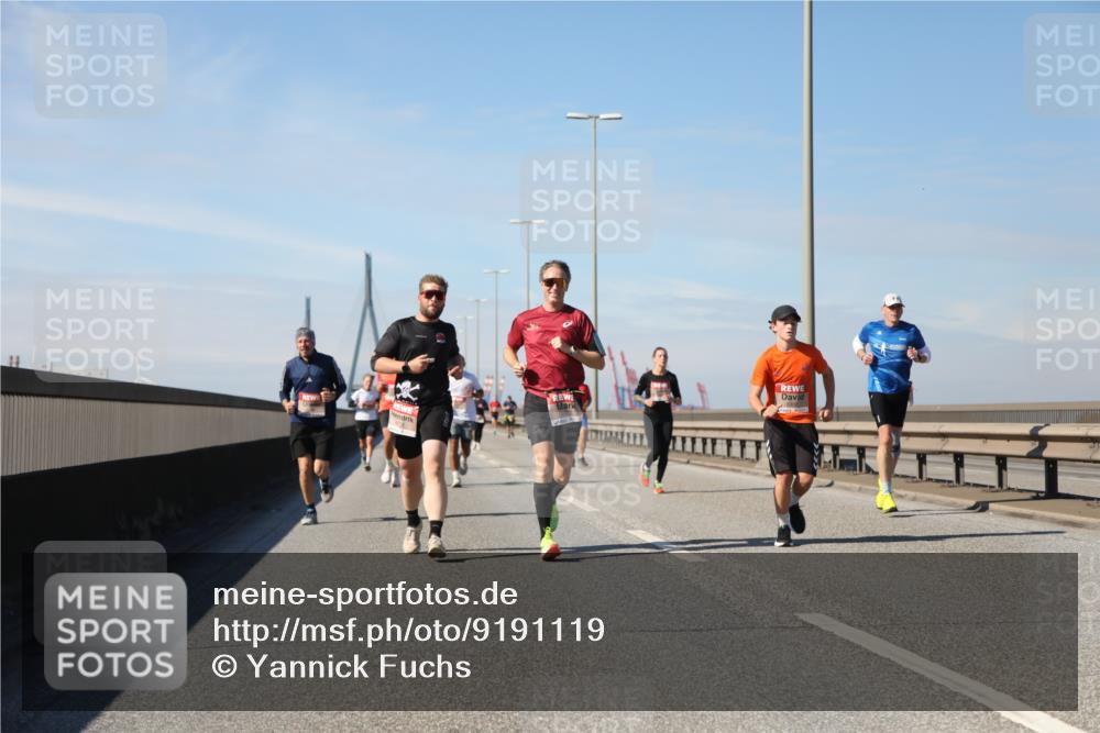 03.10.2025 - Köhlbrandbrückenlauf Yannick Fuchs http://msf.ph/oto/9191119 03.10.2025 11:51:39 Position 3  meine-sportfotos.de