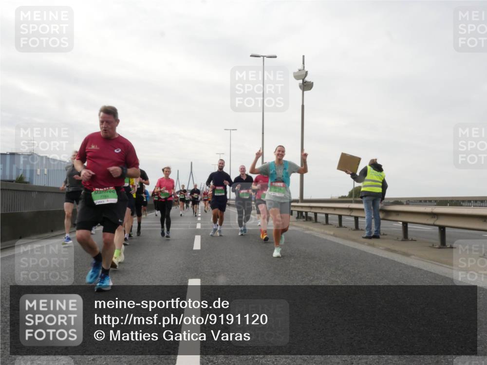 03.10.2025 - Köhlbrandbrückenlauf Matties Gatica Varas http://msf.ph/oto/9191120 03.10.2025 16:04:57 Position 3 7784 meine-sportfotos.de