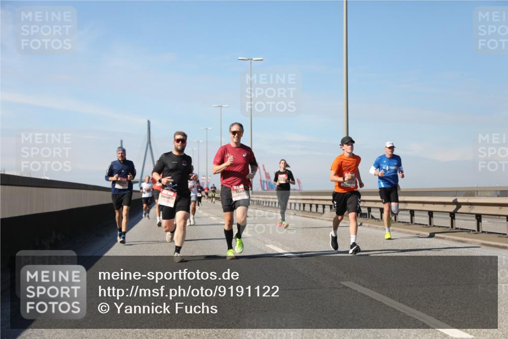 03.10.2025 - Köhlbrandbrückenlauf Yannick Fuchs http://msf.ph/oto/9191122 03.10.2025 11:51:39 Position 3  meine-sportfotos.de
