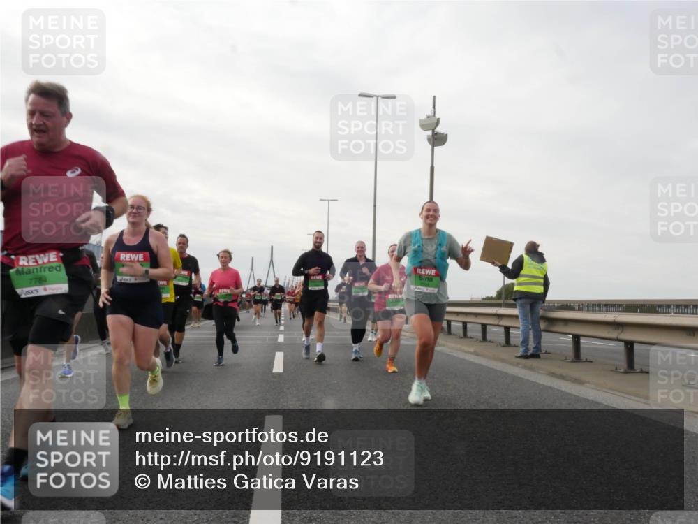 03.10.2025 - Köhlbrandbrückenlauf Matties Gatica Varas http://msf.ph/oto/9191123 03.10.2025 16:04:58 Position 3 7784 meine-sportfotos.de