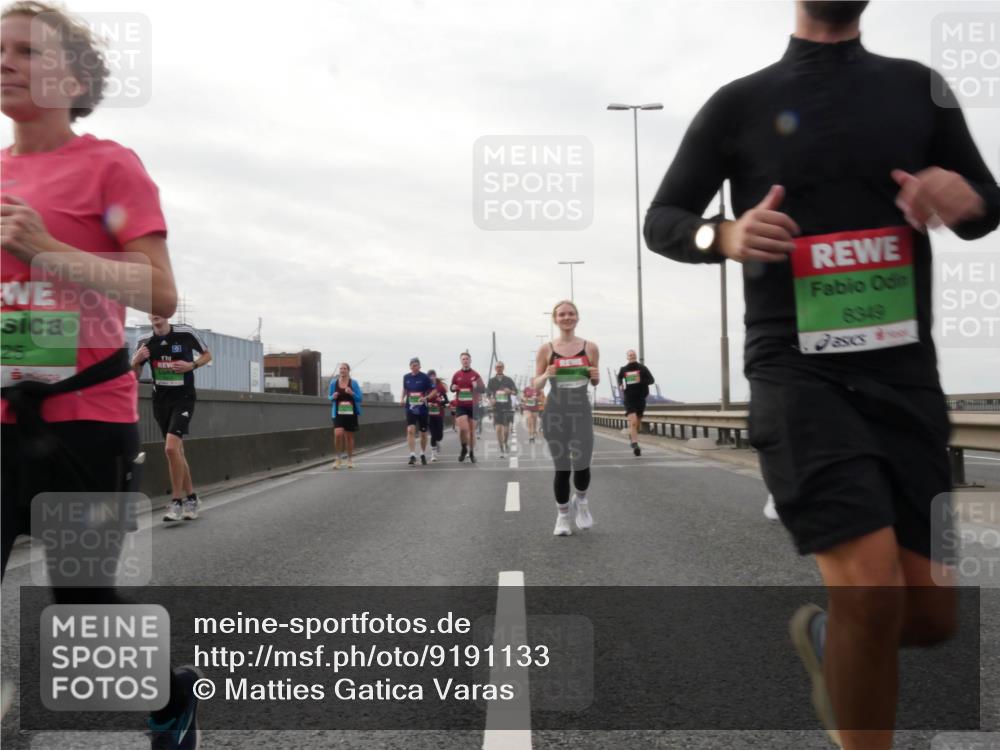 03.10.2025 - Köhlbrandbrückenlauf Matties Gatica Varas http://msf.ph/oto/9191133 03.10.2025 16:05:01 Position 3 25, 8949 meine-sportfotos.de
