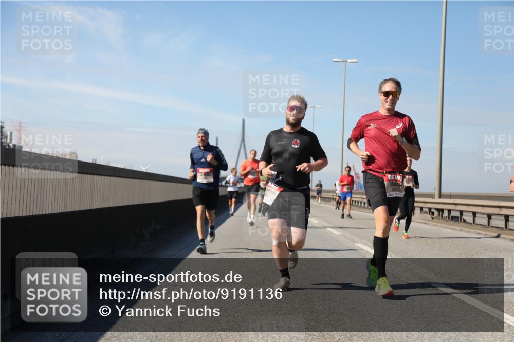 03.10.2025 - Köhlbrandbrückenlauf Yannick Fuchs http://msf.ph/oto/9191136 03.10.2025 11:51:40 Position 3  meine-sportfotos.de