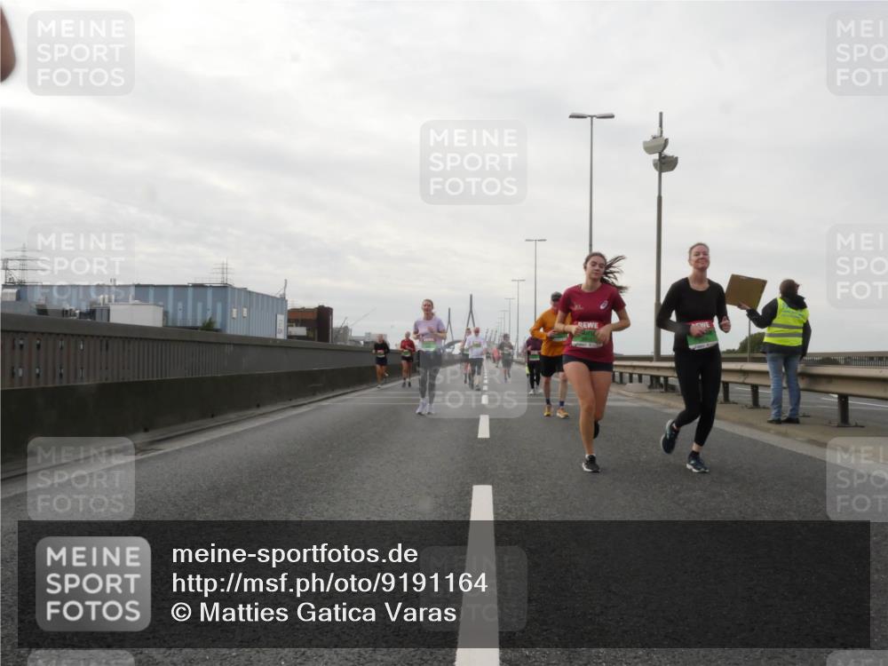 03.10.2025 - Köhlbrandbrückenlauf Matties Gatica Varas http://msf.ph/oto/9191164 03.10.2025 16:05:07 Position 3  meine-sportfotos.de