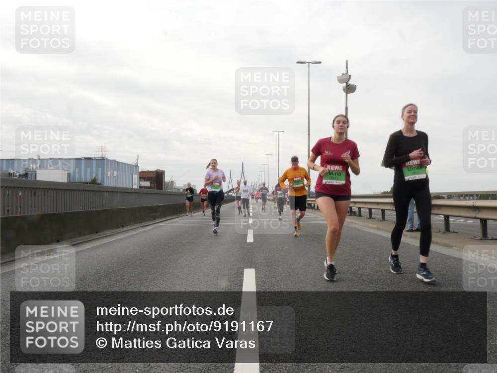 03.10.2025 - Köhlbrandbrückenlauf Matties Gatica Varas http://msf.ph/oto/9191167 03.10.2025 16:05:08 Position 3 9413 meine-sportfotos.de