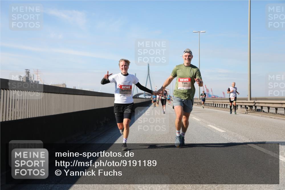 03.10.2025 - Köhlbrandbrückenlauf Yannick Fuchs http://msf.ph/oto/9191189 03.10.2025 11:51:46 Position 3 4358, 5803 meine-sportfotos.de