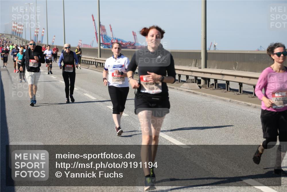 03.10.2025 - Köhlbrandbrückenlauf Yannick Fuchs http://msf.ph/oto/9191194 03.10.2025 12:11:47 Position 3 5517, 553 meine-sportfotos.de