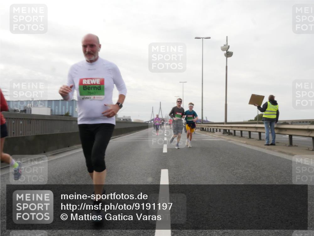 03.10.2025 - Köhlbrandbrückenlauf Matties Gatica Varas http://msf.ph/oto/9191197 03.10.2025 16:05:14 Position 3 7940 meine-sportfotos.de
