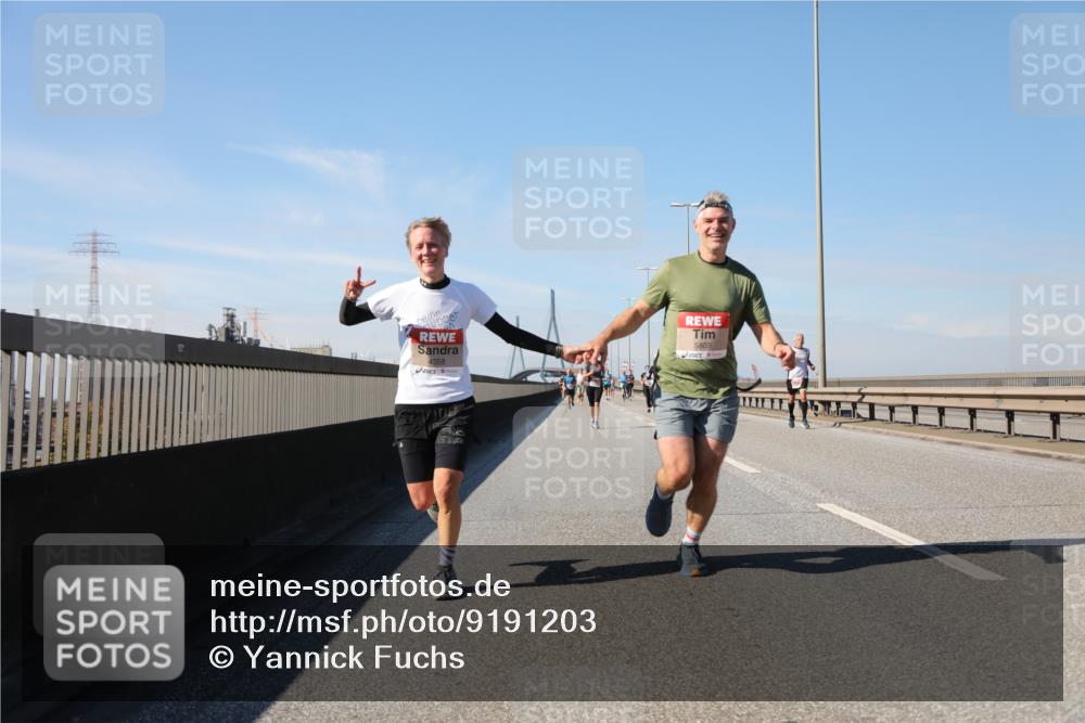 03.10.2025 - Köhlbrandbrückenlauf Yannick Fuchs http://msf.ph/oto/9191203 03.10.2025 11:51:47 Position 3 4358, 5803 meine-sportfotos.de