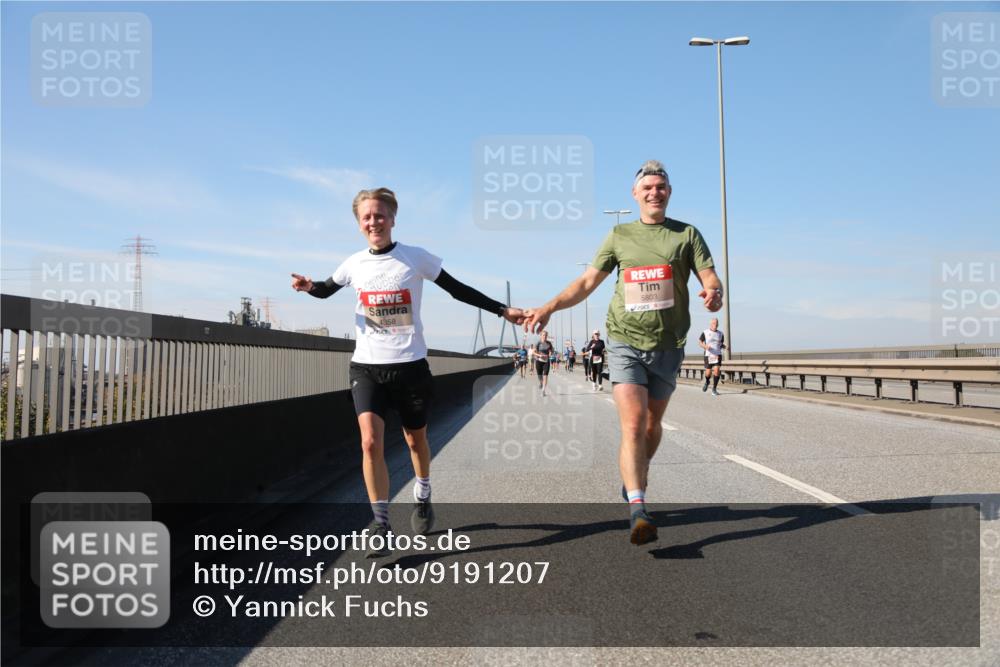 03.10.2025 - Köhlbrandbrückenlauf Yannick Fuchs http://msf.ph/oto/9191207 03.10.2025 11:51:47 Position 3 4358, 5803, 1 meine-sportfotos.de