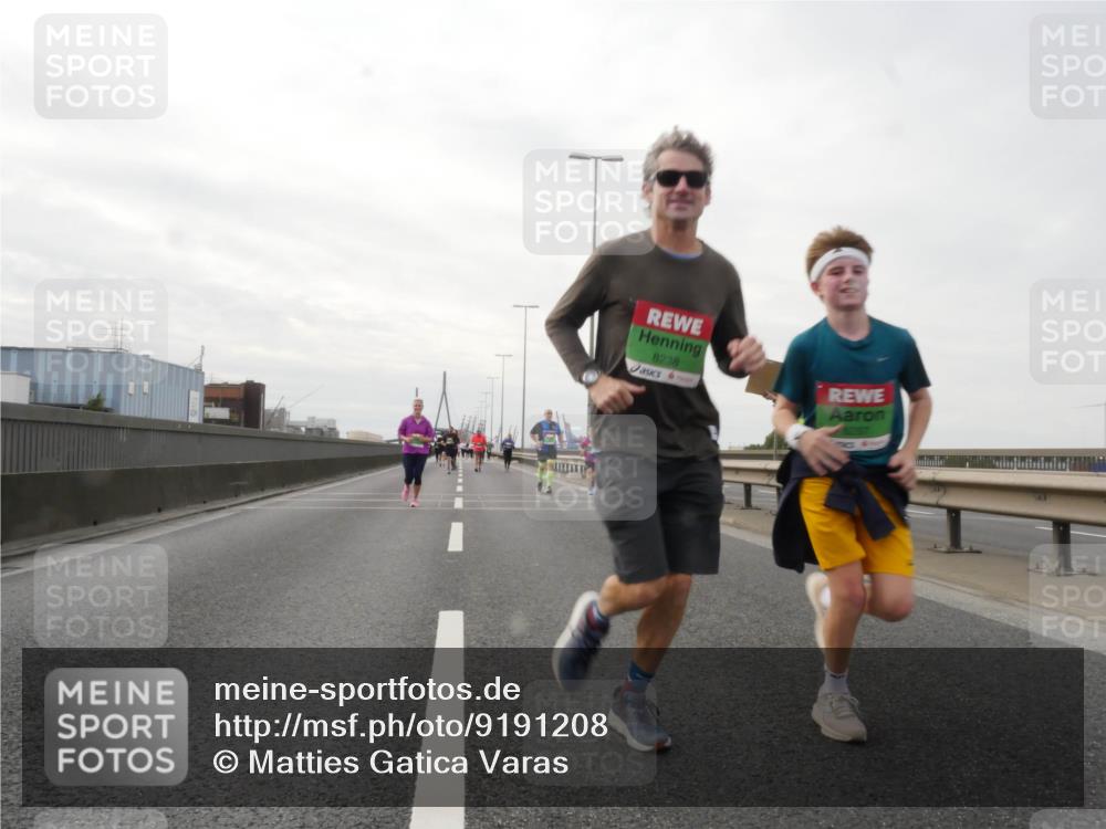 03.10.2025 - Köhlbrandbrückenlauf Matties Gatica Varas http://msf.ph/oto/9191208 03.10.2025 16:05:17 Position 3 8238 meine-sportfotos.de