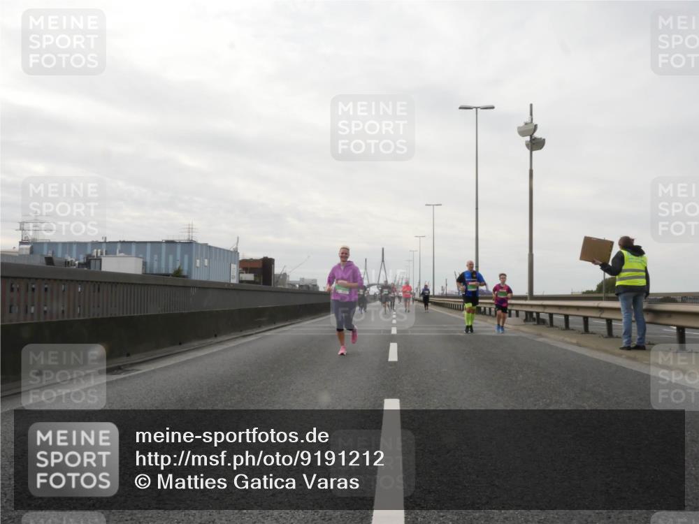 03.10.2025 - Köhlbrandbrückenlauf Matties Gatica Varas http://msf.ph/oto/9191212 03.10.2025 16:05:18 Position 3  meine-sportfotos.de