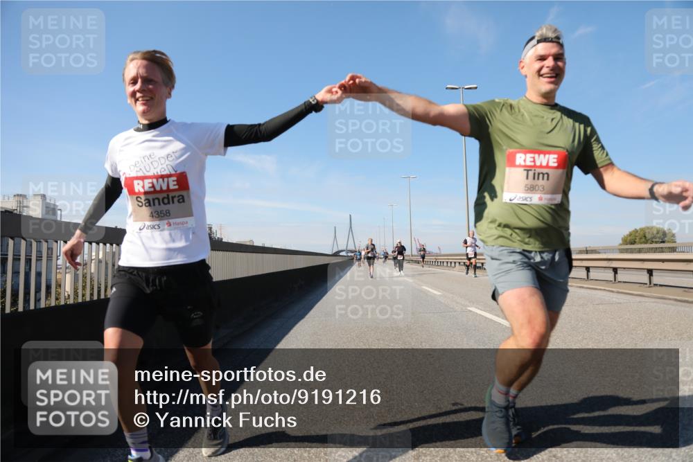 03.10.2025 - Köhlbrandbrückenlauf Yannick Fuchs http://msf.ph/oto/9191216 03.10.2025 11:51:48 Position 3 4358, 5803 meine-sportfotos.de
