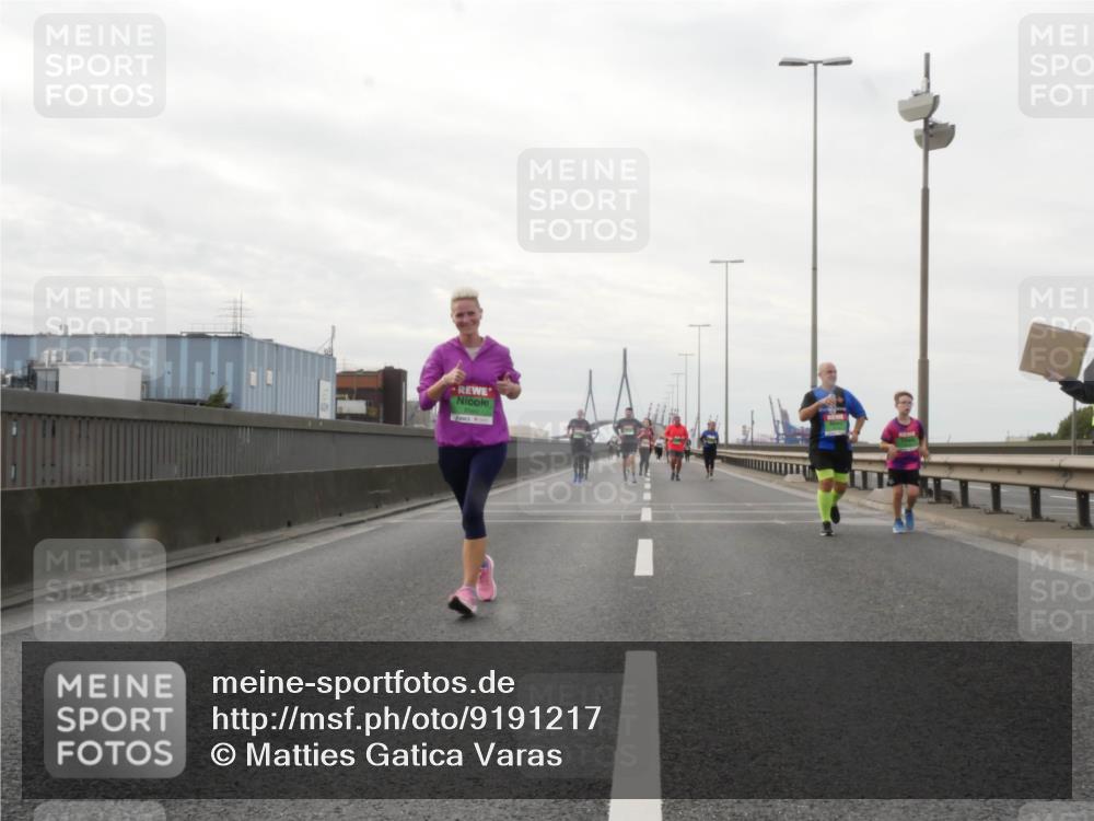 03.10.2025 - Köhlbrandbrückenlauf Matties Gatica Varas http://msf.ph/oto/9191217 03.10.2025 16:05:19 Position 3  meine-sportfotos.de