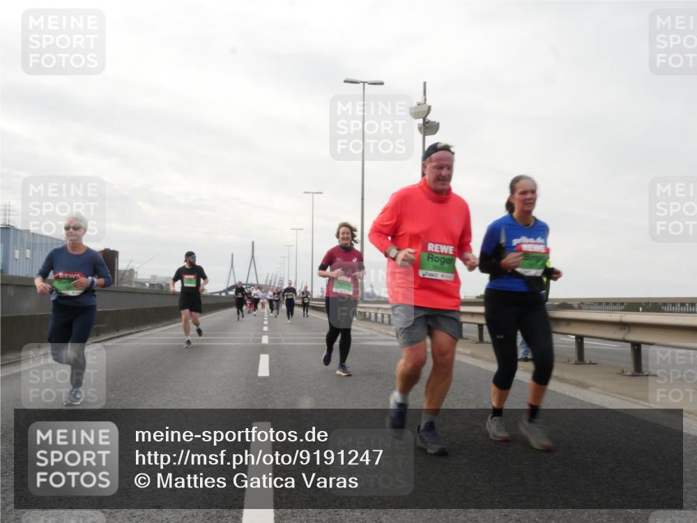 03.10.2025 - Köhlbrandbrückenlauf Matties Gatica Varas http://msf.ph/oto/9191247 03.10.2025 16:05:30 Position 3 9400 meine-sportfotos.de
