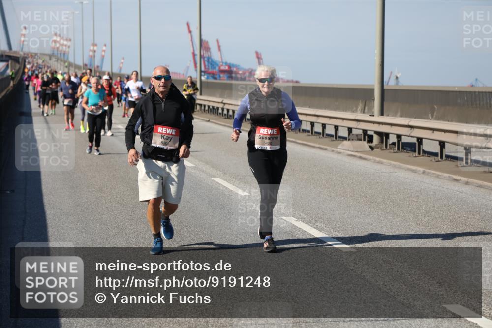 03.10.2025 - Köhlbrandbrückenlauf Yannick Fuchs http://msf.ph/oto/9191248 03.10.2025 12:11:51 Position 3 5305, 5420 meine-sportfotos.de
