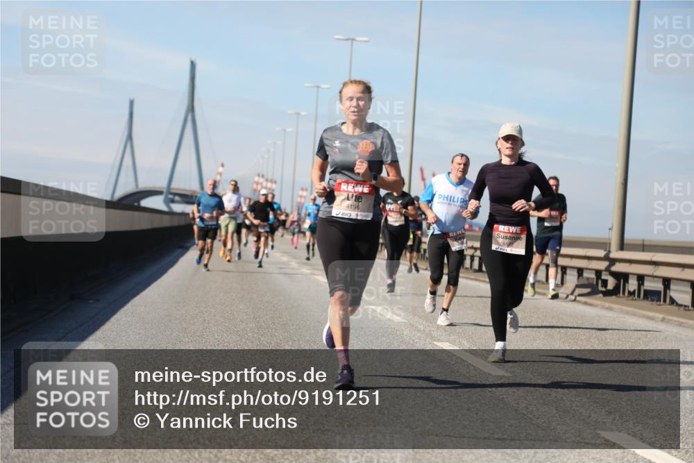 03.10.2025 - Köhlbrandbrückenlauf Yannick Fuchs http://msf.ph/oto/9191251 03.10.2025 11:51:51 Position 3 4196, 6572 meine-sportfotos.de