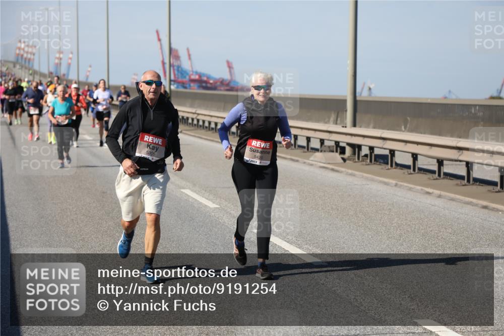 03.10.2025 - Köhlbrandbrückenlauf Yannick Fuchs http://msf.ph/oto/9191254 03.10.2025 12:11:51 Position 3 5305, 5420 meine-sportfotos.de