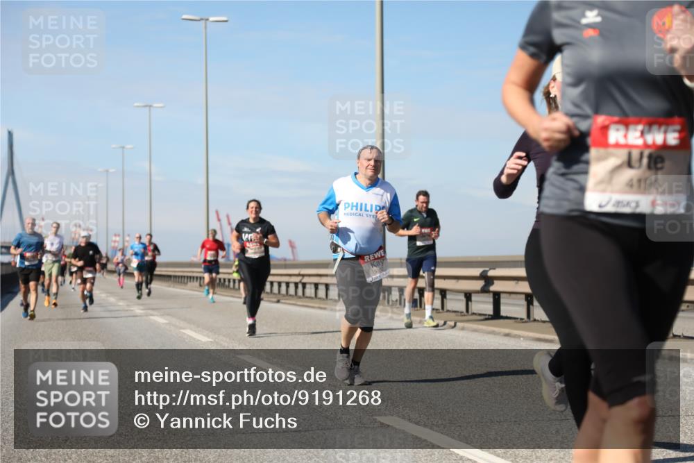03.10.2025 - Köhlbrandbrückenlauf Yannick Fuchs http://msf.ph/oto/9191268 03.10.2025 11:51:53 Position 3 535, 4196 meine-sportfotos.de