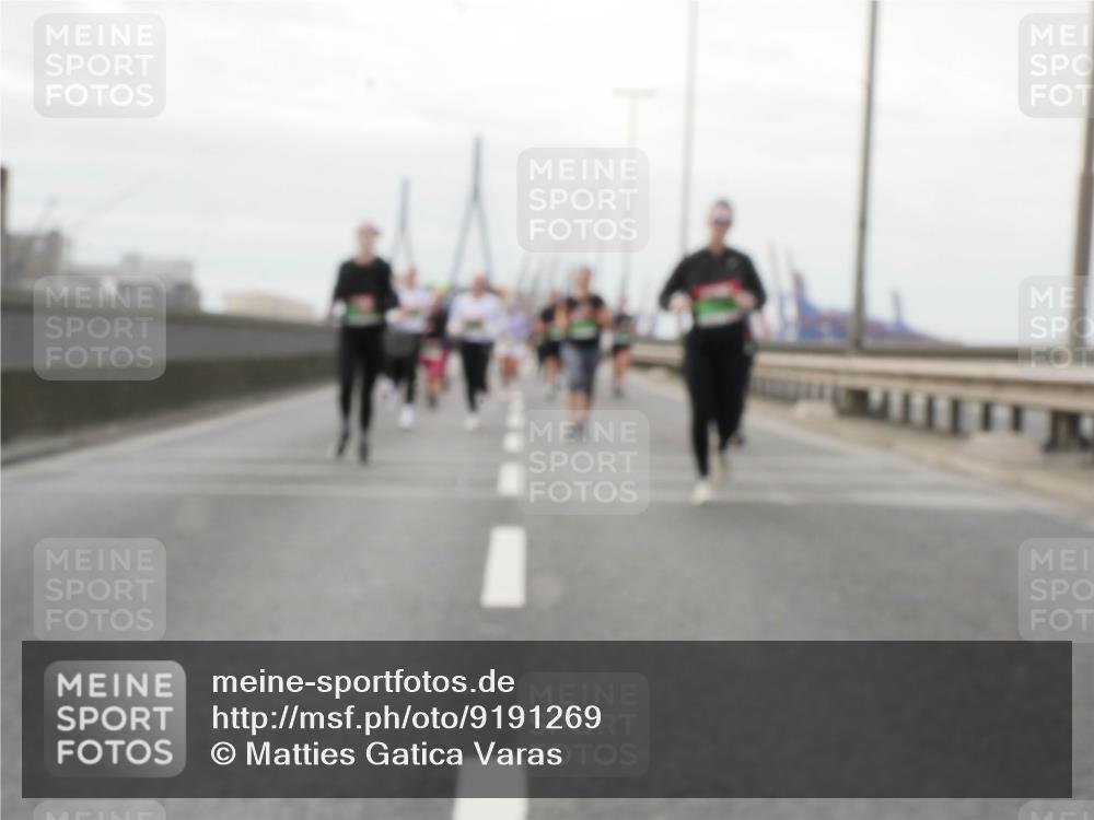 03.10.2025 - Köhlbrandbrückenlauf Matties Gatica Varas http://msf.ph/oto/9191269 03.10.2025 16:05:34 Position 3  meine-sportfotos.de