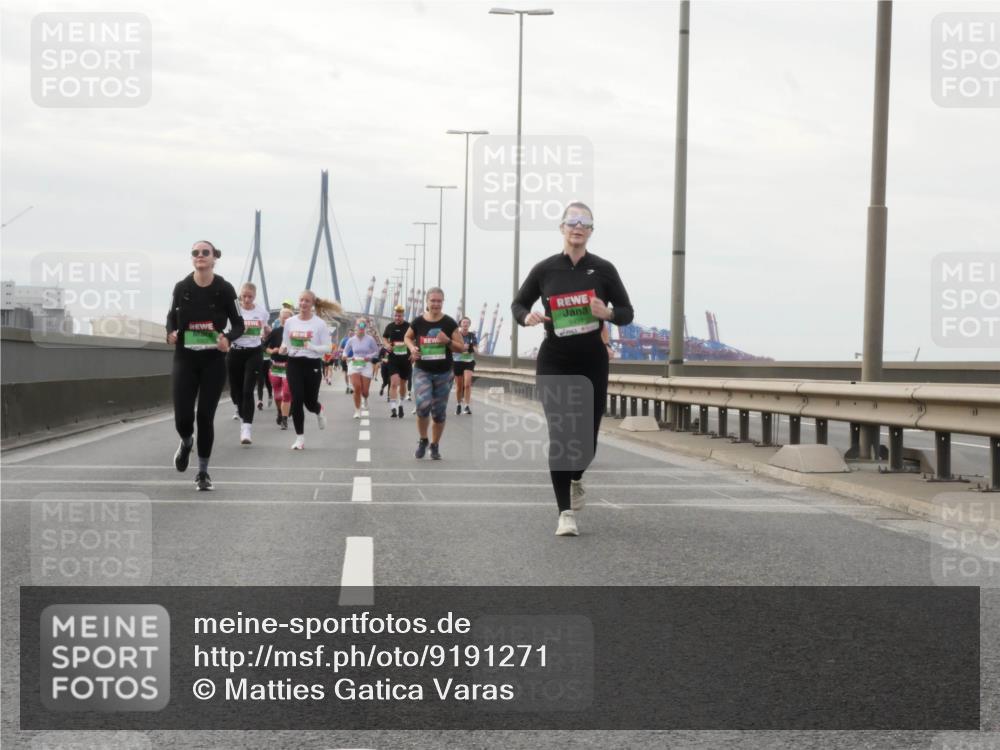 03.10.2025 - Köhlbrandbrückenlauf Matties Gatica Varas http://msf.ph/oto/9191271 03.10.2025 16:05:35 Position 3  meine-sportfotos.de