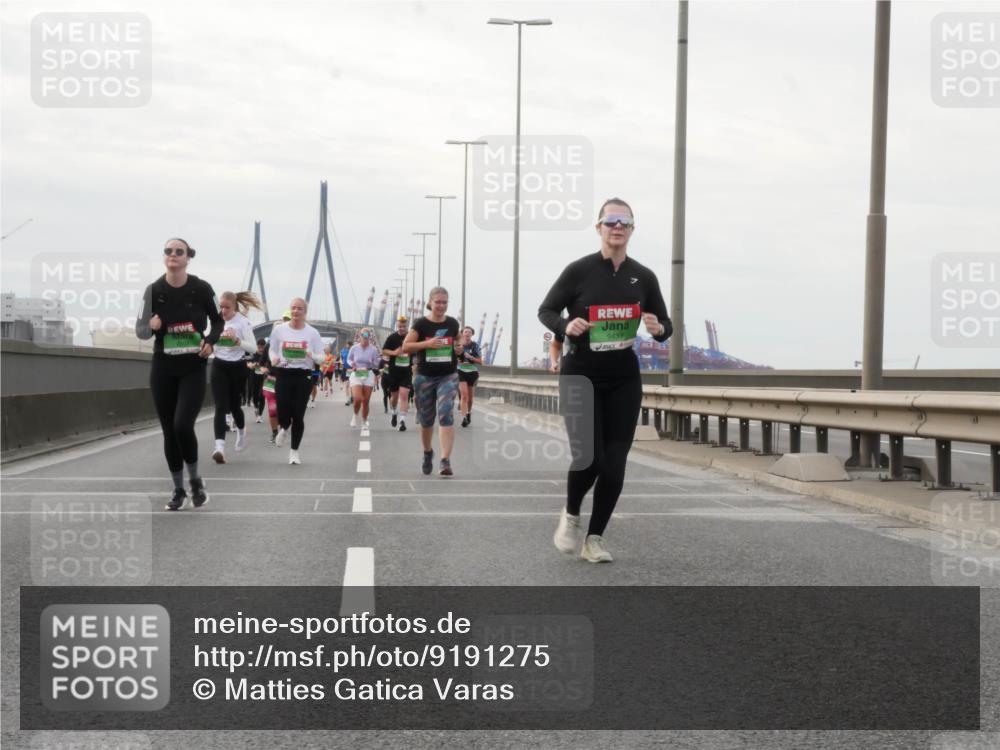 03.10.2025 - Köhlbrandbrückenlauf Matties Gatica Varas http://msf.ph/oto/9191275 03.10.2025 16:05:36 Position 3 9437 meine-sportfotos.de