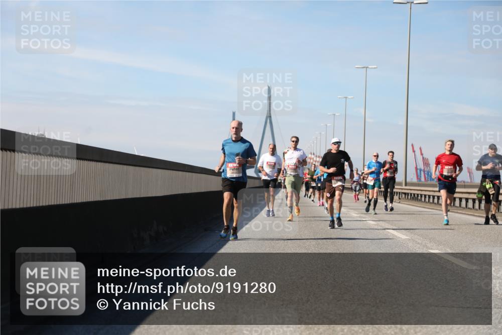 03.10.2025 - Köhlbrandbrückenlauf Yannick Fuchs http://msf.ph/oto/9191280 03.10.2025 11:51:57 Position 3  meine-sportfotos.de