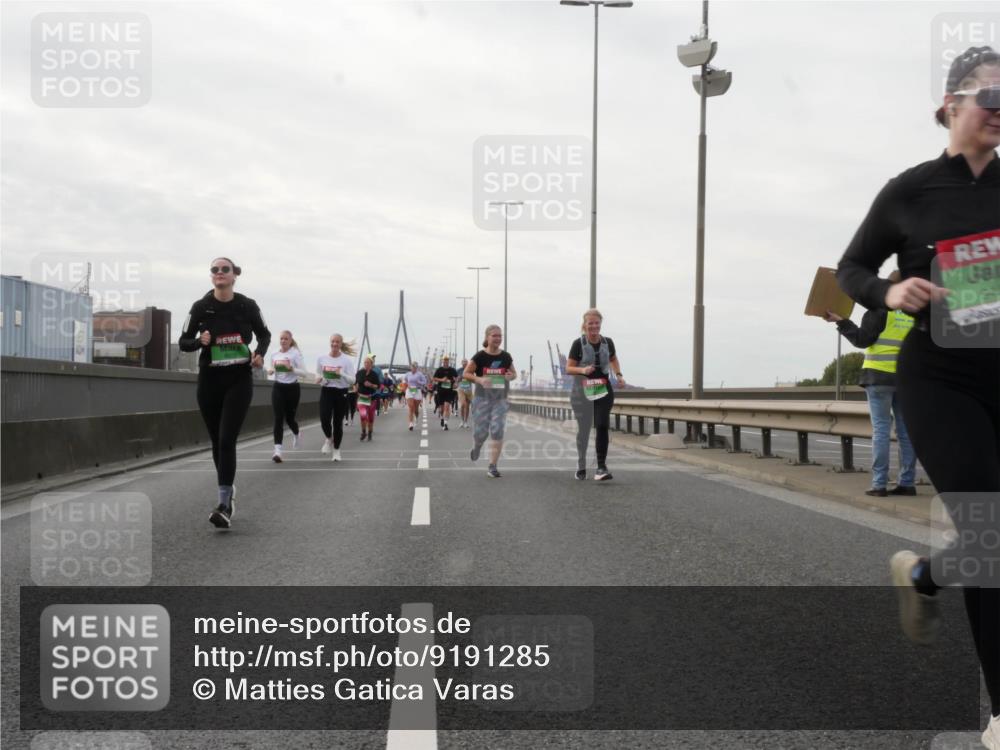 03.10.2025 - Köhlbrandbrückenlauf Matties Gatica Varas http://msf.ph/oto/9191285 03.10.2025 16:05:38 Position 3  meine-sportfotos.de