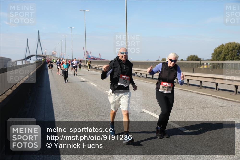 03.10.2025 - Köhlbrandbrückenlauf Yannick Fuchs http://msf.ph/oto/9191286 03.10.2025 12:11:53 Position 3 5305, 5420 meine-sportfotos.de