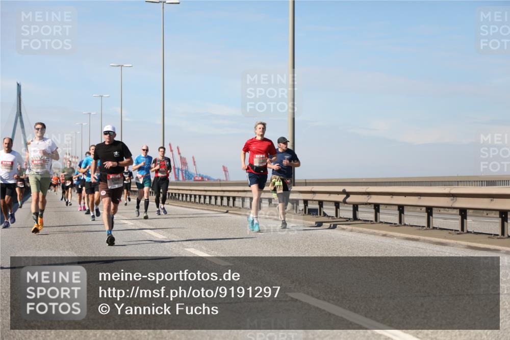 03.10.2025 - Köhlbrandbrückenlauf Yannick Fuchs http://msf.ph/oto/9191297 03.10.2025 11:51:58 Position 3  meine-sportfotos.de
