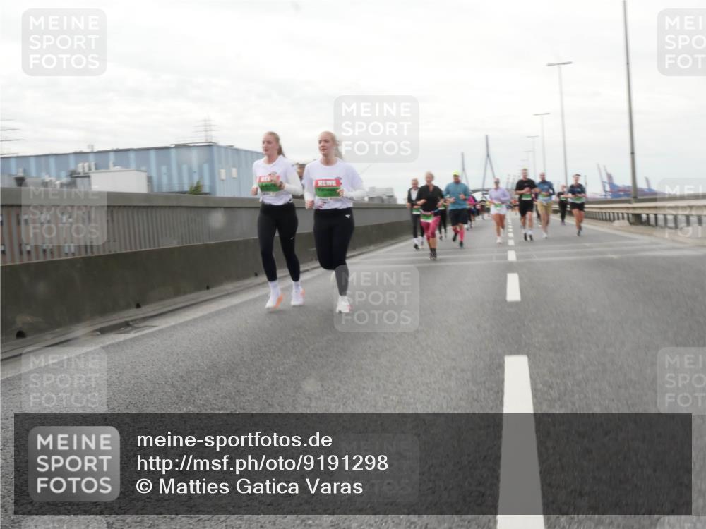 03.10.2025 - Köhlbrandbrückenlauf Matties Gatica Varas http://msf.ph/oto/9191298 03.10.2025 16:05:41 Position 3  meine-sportfotos.de