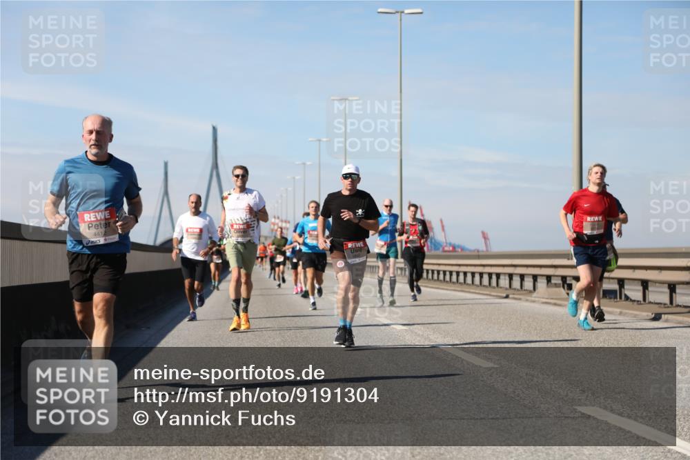03.10.2025 - Köhlbrandbrückenlauf Yannick Fuchs http://msf.ph/oto/9191304 03.10.2025 11:51:59 Position 3 4412 meine-sportfotos.de