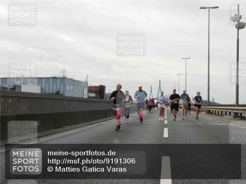 03.10.2025 - Köhlbrandbrückenlauf Matties Gatica Varas http://msf.ph/oto/9191306 03.10.2025 16:05:43 Position 3  meine-sportfotos.de