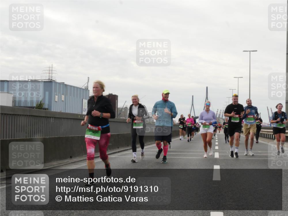 03.10.2025 - Köhlbrandbrückenlauf Matties Gatica Varas http://msf.ph/oto/9191310 03.10.2025 16:05:44 Position 3 8166, 6, 11 meine-sportfotos.de